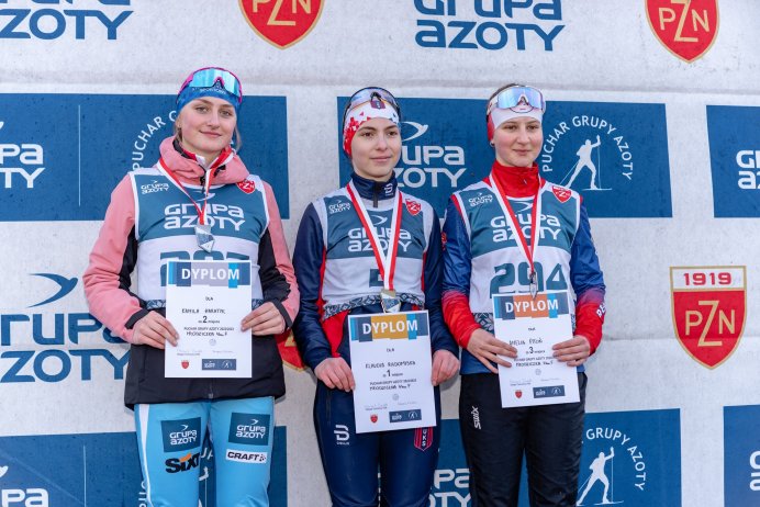 Kamila Haratyk pierwsza z lewej