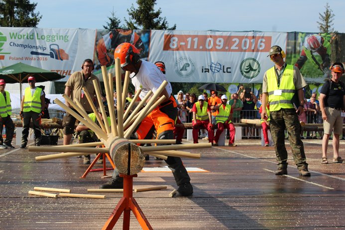 Zawodnik podczas wykonywania jednej z konkurencji