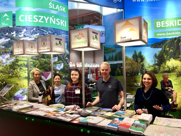 Stoisko Powiatu Cieszyńskiego i Beskidzkiej 5