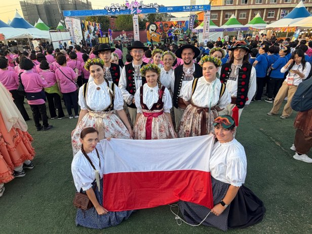 Zespół Regionalny „Wisła” na festiwalu w Korei