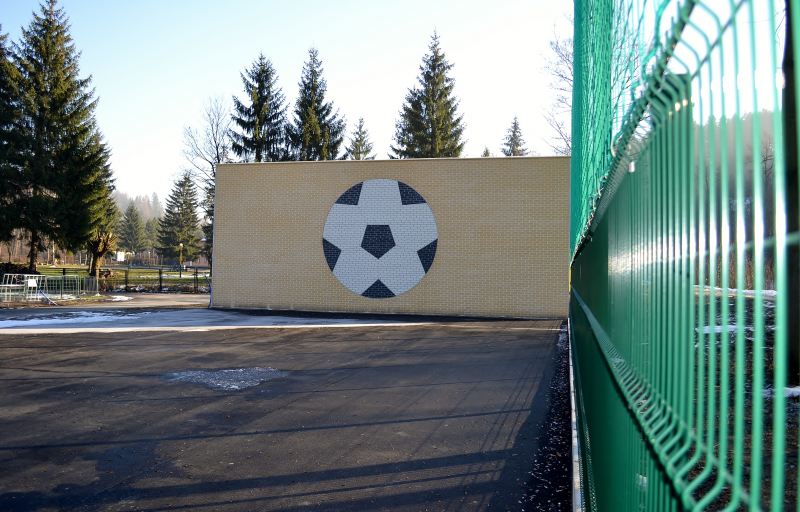 Ścianka piłkarska na Jonidle