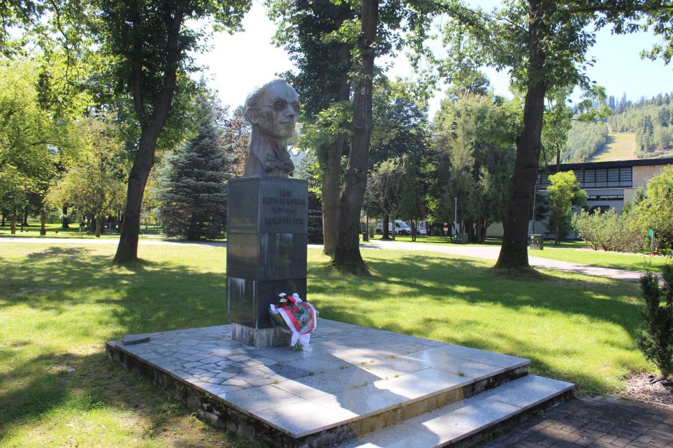 Jan Sztwiertnia, kompozytor z Wisły