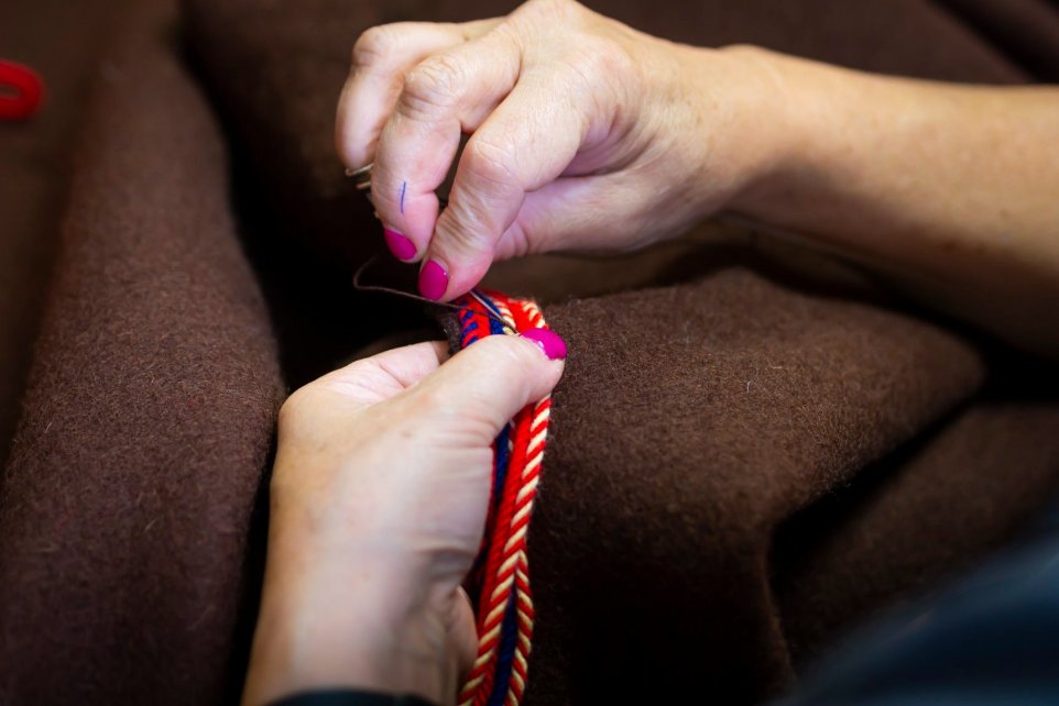 Warsztaty szycia guni w Wislańskim Centrum Kultury
