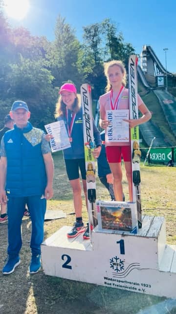 Zawodnicy WSS na podium