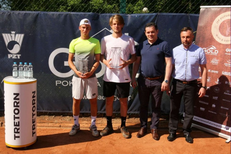 Zwycięzcy turnieju singla z władzami miasta
