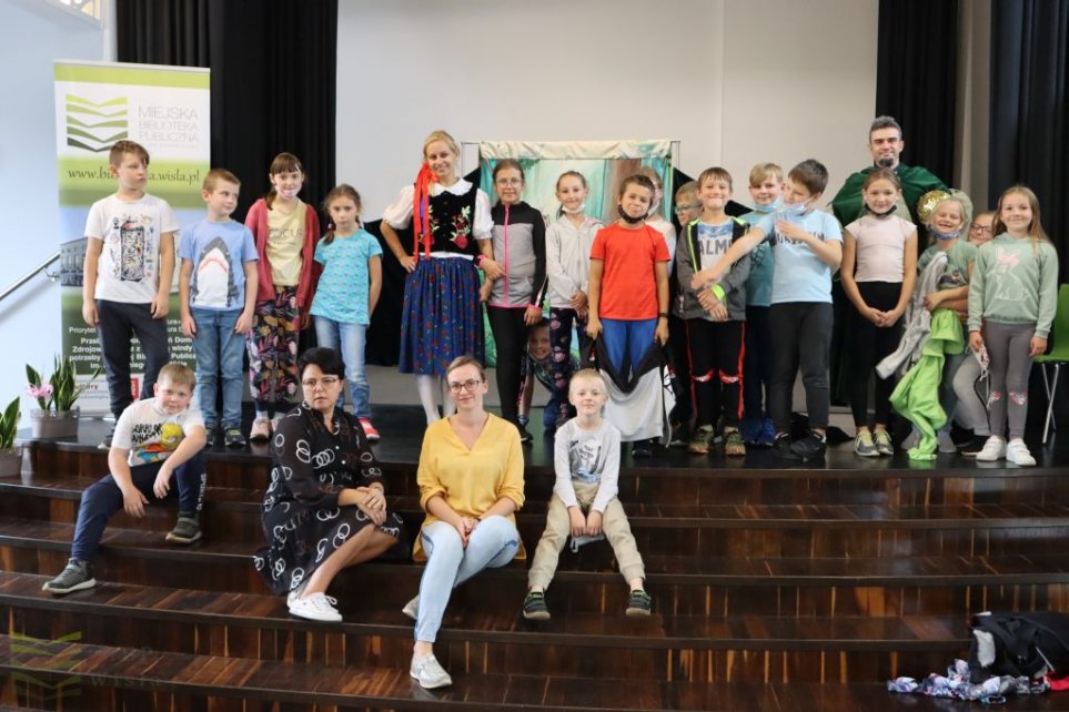 Uczestnicy warsztatów z prowadzącymi