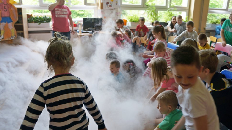 Doświadczenia i pokazy w czasie imprezy