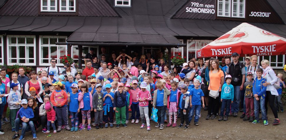Zdjęcie grupowe z wycieczki na Soszów