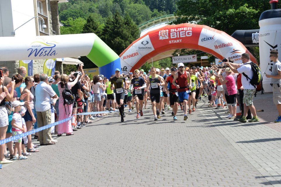 Rozpoczęcie zawodów na Pl. B. Hoffa