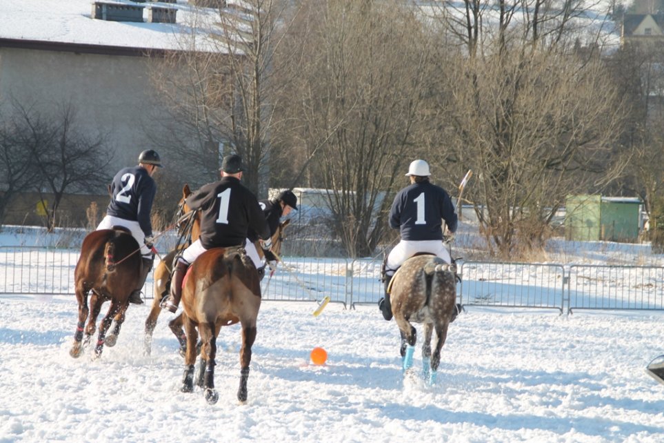 Zawodnicy Snow Polo