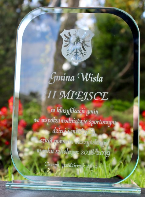 Statuetka dla Wisły za III miejsce w rywalizacji gmin powiatu cieszyńskiego
