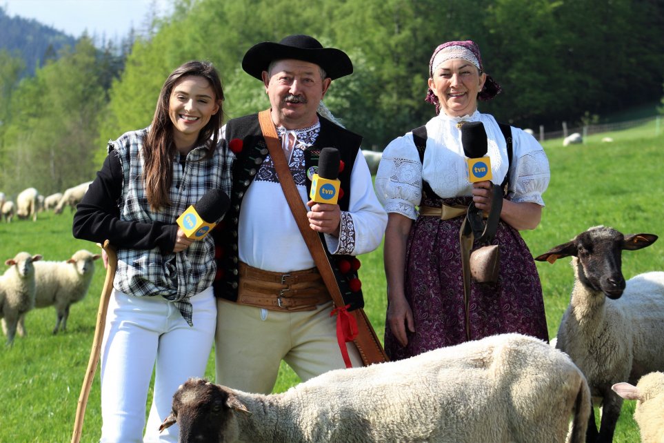 Państwo Kędziorowie z prowadzącą Dianą Kautz