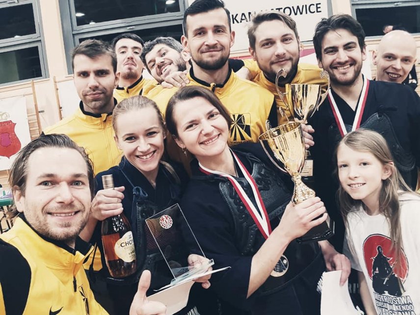 Wiślańscy kendocy z kolegami klubowymi