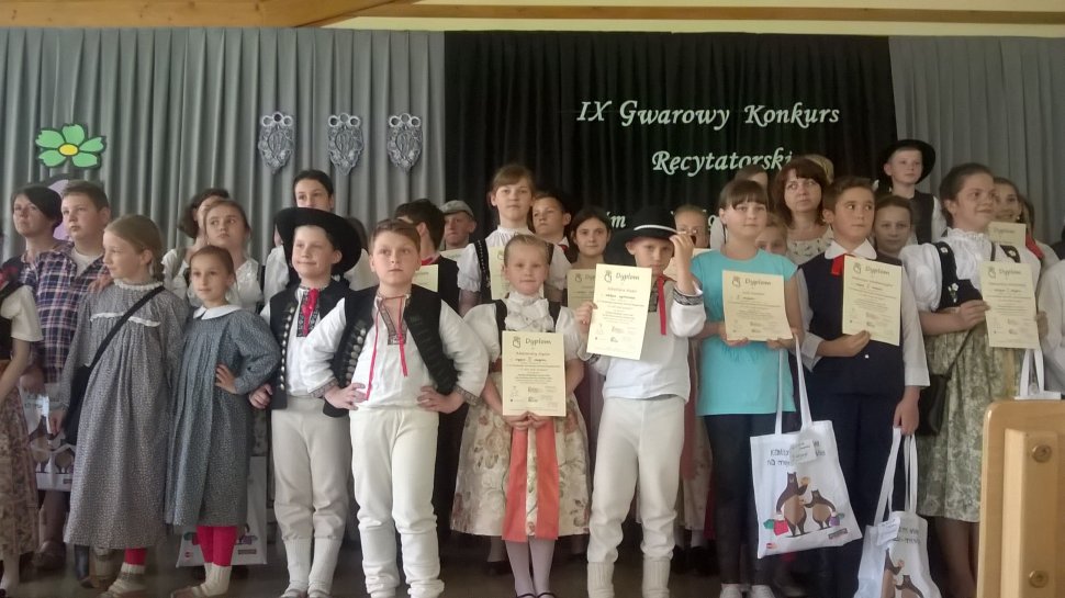 Zdjęcie grupowe uczestników konkursu