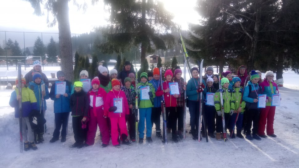 Grupowe zdjęcie uczestników mistrzostw