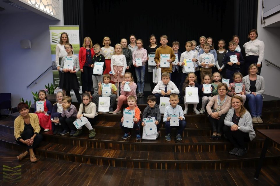 Uczestnicy "Konkursu Głośnego Czytania"