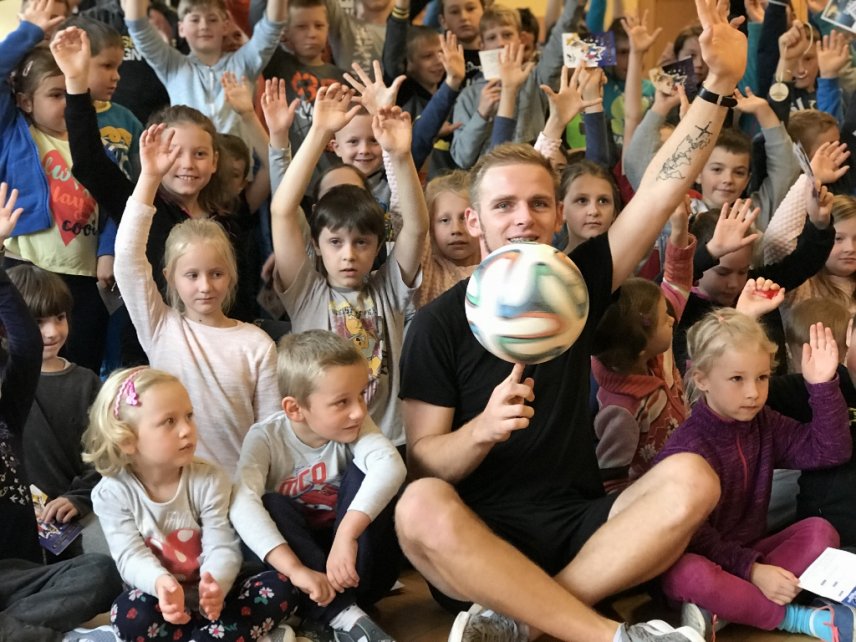 Warsztaty z Adrianem Duszakiem w wislańskich szkołach