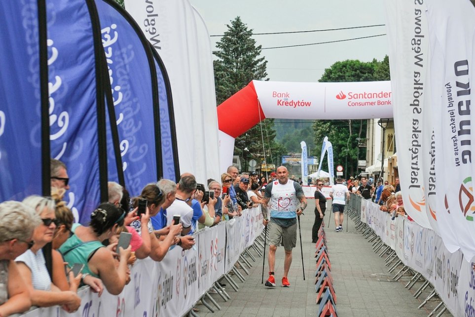 Kibice na trasie biegu