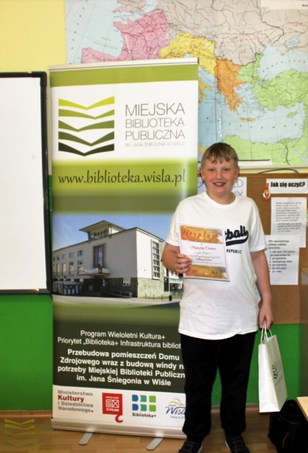 Jeden z laureatów konkursu "Bibliomaniak 2015"