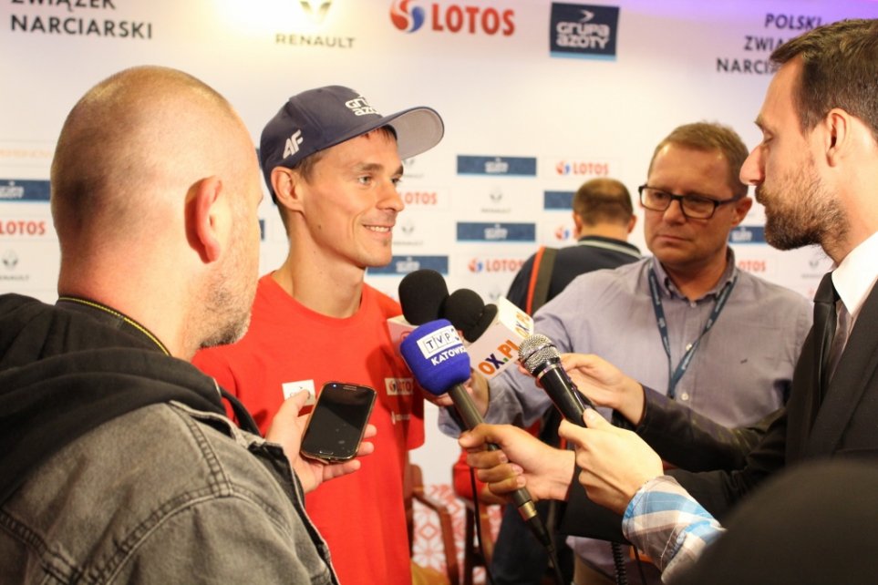 Piotr Żyła udziela wywiadu